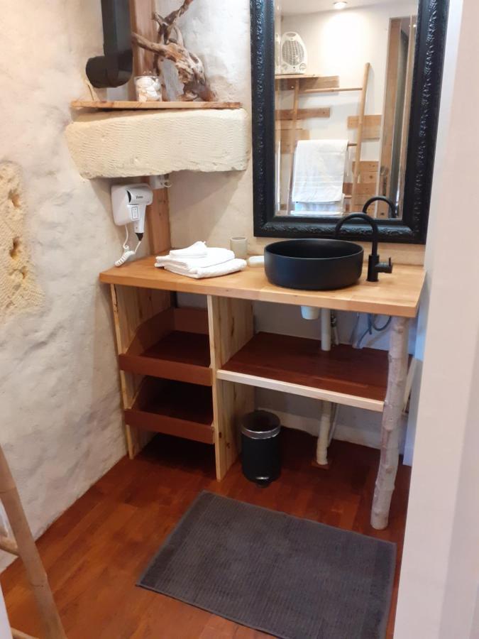 Le Gite De La Cabane De L'Oiseau Couze-et-Saint-Front Bagian luar foto