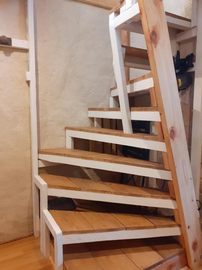 Le Gite De La Cabane De L'Oiseau Couze-et-Saint-Front Bagian luar foto